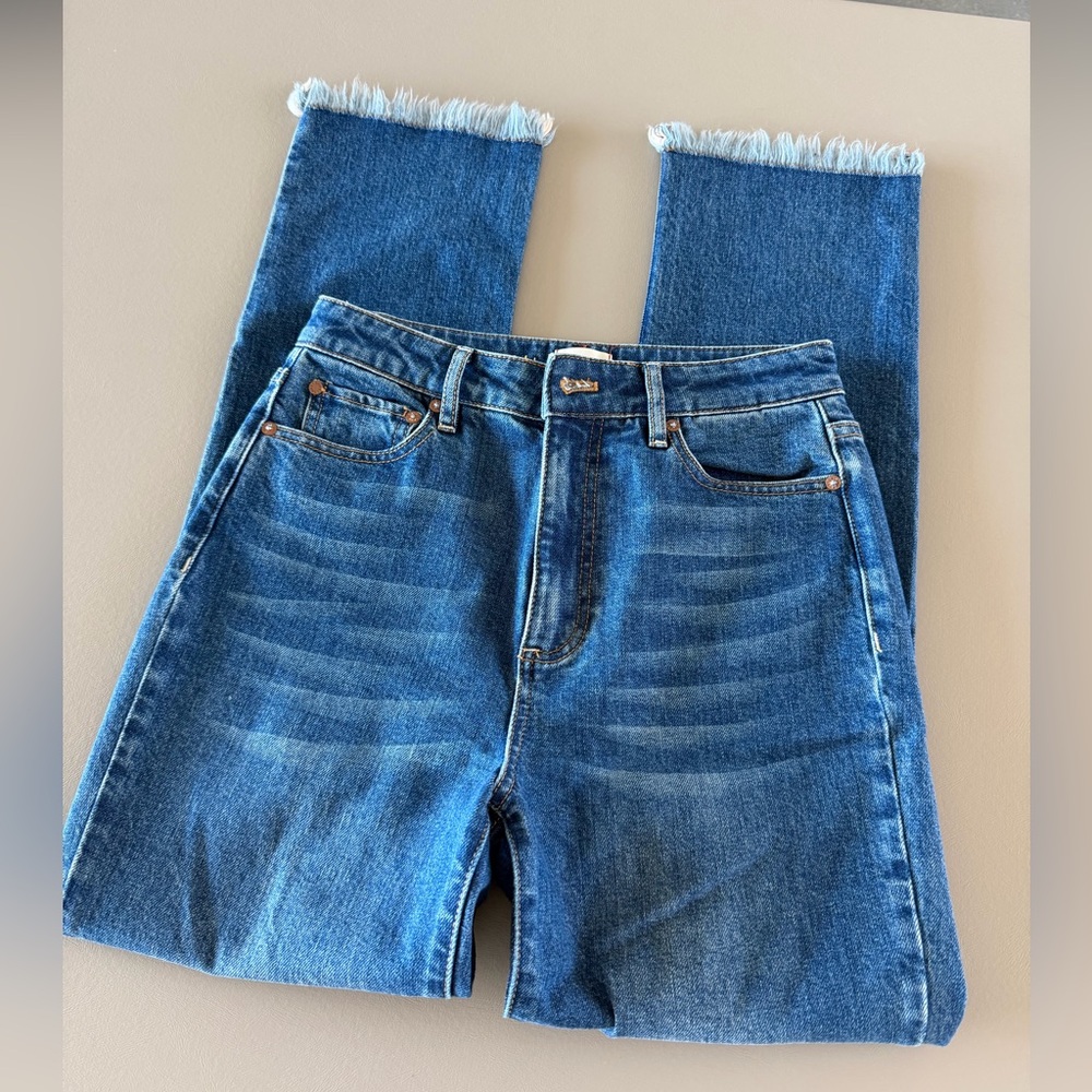 Alice + Olivia Amazing High Rise Girlfriend Jean in Midnight Blue